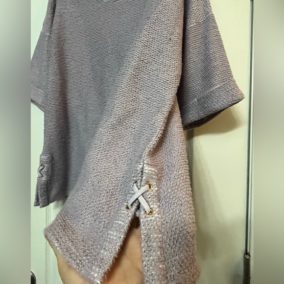 Robert Louis Lilac Textured Short Sleeve Top - Picture 3 of 6